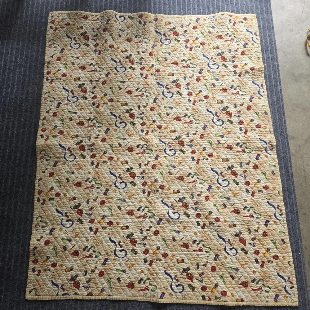Handmade Sewing Theme Quilt Throw Blanket Scissors Spools‎ Fabric 51x40 Cottage